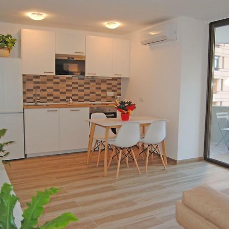 Recently Refurbished Apartment With Sea Views. Fuengirola Exterior photo